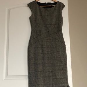 tooth hound print, dress.  Fantastic cut!